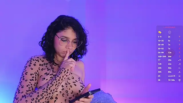 Snapshot of naty_saenz chatting on June 2026 09:58:02 AM naty saenz online show from June 2026 09:58:02 AM