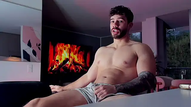 Valenthino Salvatore online show from February 2026 11:13:02 PM