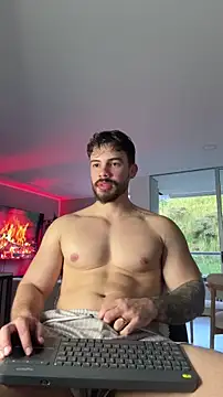Valenthino Salvatore online show from May 2026 10:46:01 PM