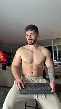 Valenthino Salvatore online show from March 2026 03:12:01 AM