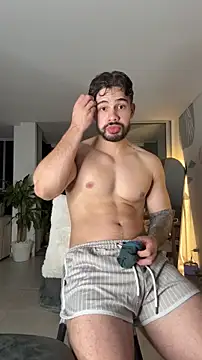 Valenthino Salvatore online show from March 2026 02:12:02 AM