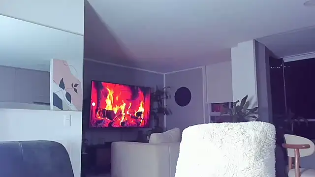 Valenthino Salvatore online show from April 2026 03:41:01 AM