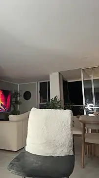 Valenthino Salvatore online show from March 2026 03:47:02 AM