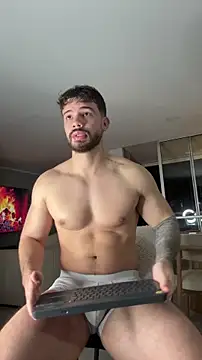 Valenthino Salvatore online show from March 2026 03:33:01 AM