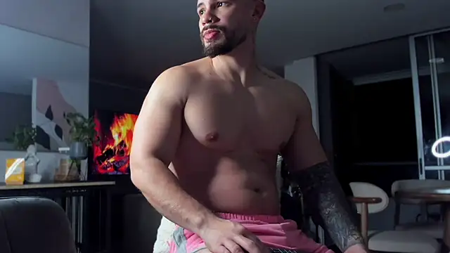 Valenthino Salvatore online show from April 2026 03:53:02 AM