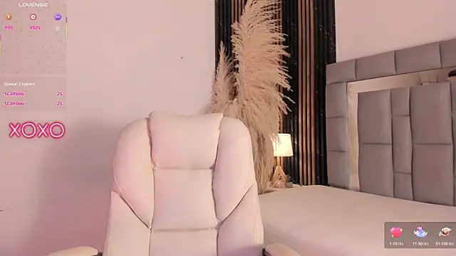 amaia santini online show from April 2026 06:57:01 PM