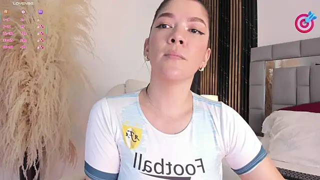 amaia santini online show from March 2026 07:05:02 PM