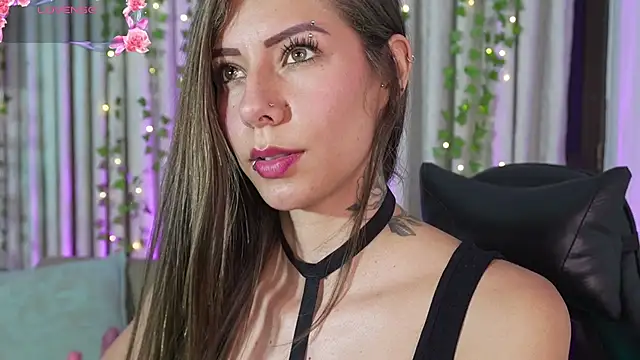 BritneyCortz  online show from December 2025 11:07:01 PM