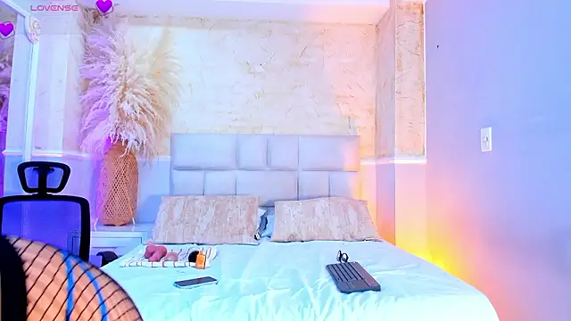 BritneyCortz  online show from February 2026 10:04:02 PM