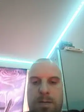 Phoenix2310 online show from May 2026 03:17:02 AM