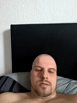 Phoenix2310 online show from March 2026 10:59:01 AM