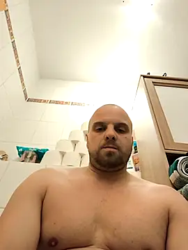 Phoenix2310 online show from March 2026 03:48:02 PM