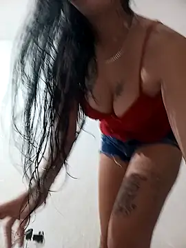 Snapshot of Haryelle35 chatting on November 2025 01:04:02 AM Haryelle35 online show from November 2025 01:04:02 AM