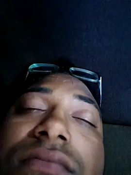 lovedbo online show from December 2025 08:24:02 PM