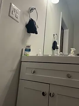 Snapshot of aquatoflora chatting on November 2025 12:32:02 AM aquatoflora online show from November 2025 12:32:02 AM