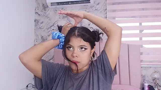 katsumi yan online show from December 2025 07:30:01 PM