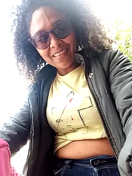 Snapshot of MaayaFonseca chatting on December 2025 05:39:02 PM MaayaFonseca online show from December 2025 05:39:02 PM