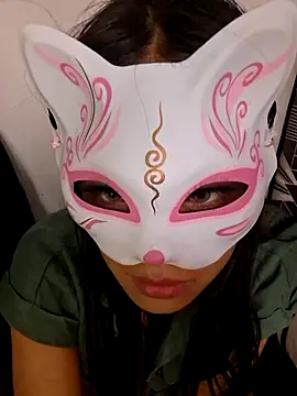 Mitsuarii online show from December 2025 10:01:02 PM