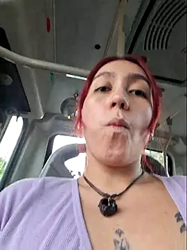 Eveeelyn25 online show from November 2025 08:29:01 PM