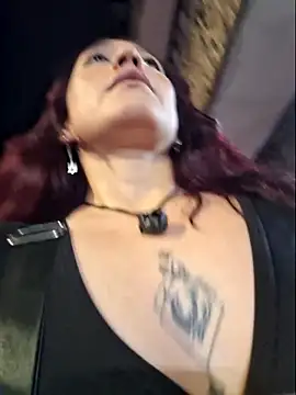 Eveeelyn25 online show from February 2026 01:02:02 AM