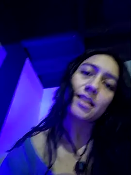 Eveeelyn25 online show from May 2026 01:45:01 AM