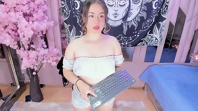 Naomistart online show from December 2025 09:20:01 PM