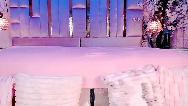 Naomistart online show from March 2026 05:46:02 AM