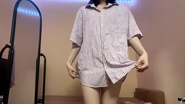 Snapshot of Pipeanny chatting on December 2025 04:09:02 PM Pipeanny online show from December 2025 04:09:02 PM