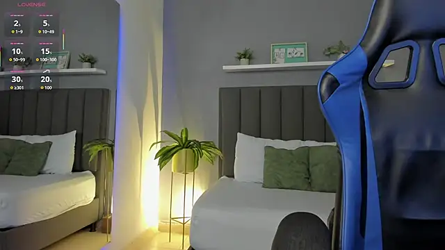 lindaa natashaa  online show from November 2025 02:23:02 AM