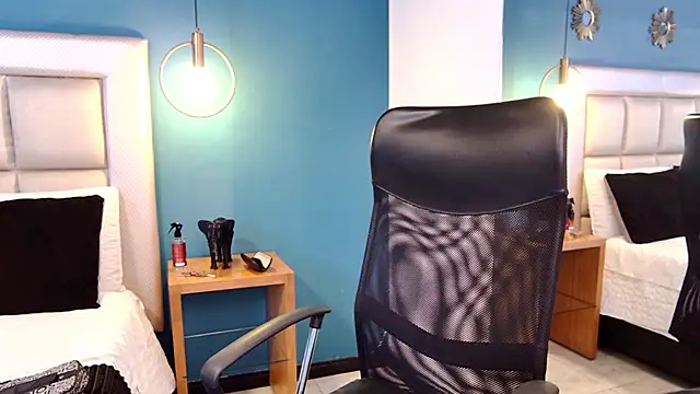 Megan  Night online show from December 2025 03:30:02 AM