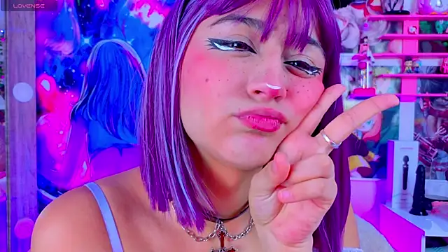 kitty niki online show from December 2025 05:07:01 PM