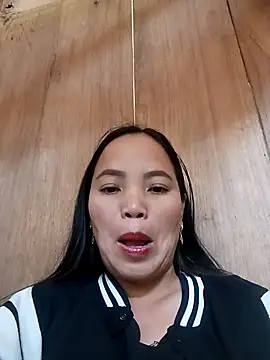 Snapshot of Tisami-suca chatting on November 2025 03:39:02 AM Tisami-suca online show from November 2025 03:39:02 AM