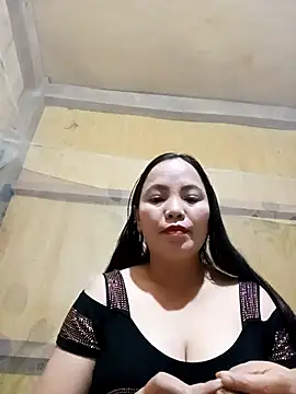 Snapshot of Tisami-suca chatting on December 2025 12:11:01 PM Tisami-suca online show from December 2025 12:11:01 PM