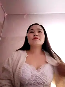 One-two22 online show from December 2025 12:26:01 PM