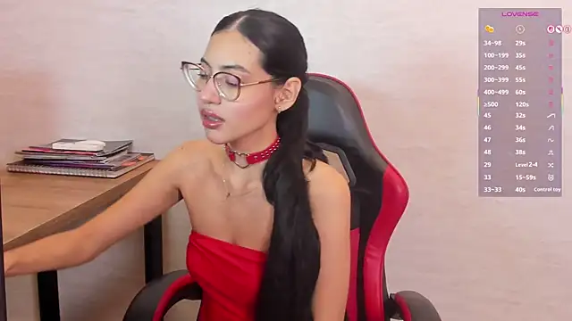 Snapshot of VanessaBoch chatting on May 2026 07:50:02 PM VanessaBoch online show from May 2026 07:50:02 PM