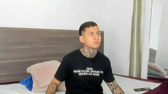 Snapshot of Andrew_sanders68 chatting on November 2025 03:29:03 AM Andrew sanders68 online show from November 2025 03:29:03 AM