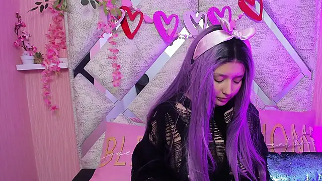 CandySwan online show from February 2026 11:43:02 AM