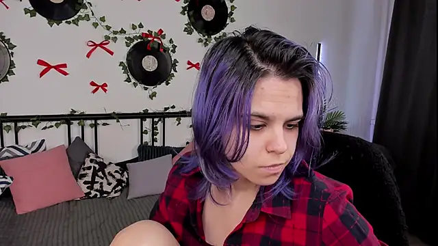 LiraBelle online show from April 2026 03:08:01 AM