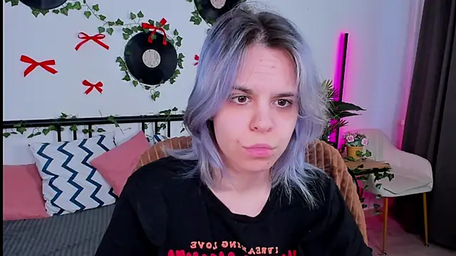 LiraBelle online show from May 2026 03:11:02 AM