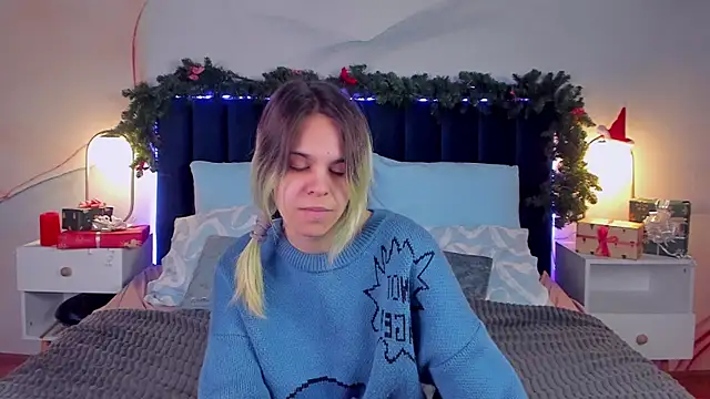 LiraBelle online show from December 2025 03:23:01 AM