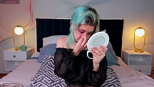 LiraBelle online show from March 2026 03:01:01 AM