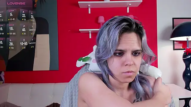 LiraBelle online show from April 2026 03:18:01 PM