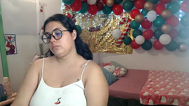 Snapshot of suckdreams19 chatting on December 2025 04:39:02 AM suckdreams19 online show from December 2025 04:39:02 AM