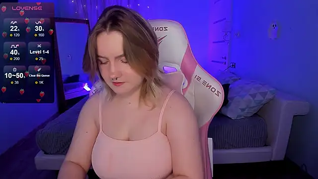 Snapshot of lovelyy_julia chatting on November 2025 08:25:02 AM lovelyy julia online show from November 2025 08:25:02 AM