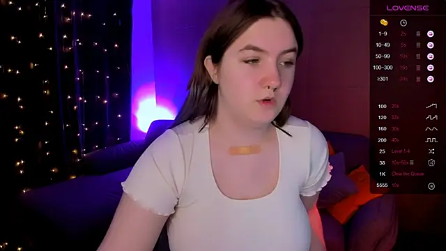 lovelyy julia online show from March 2026 08:18:02 AM