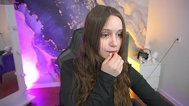 TinyNatalie online show from April 2026 02:30:01 PM