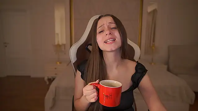 Snapshot of TinyNatalie chatting on February 2026 03:06:02 AM TinyNatalie online show from February 2026 03:06:02 AM