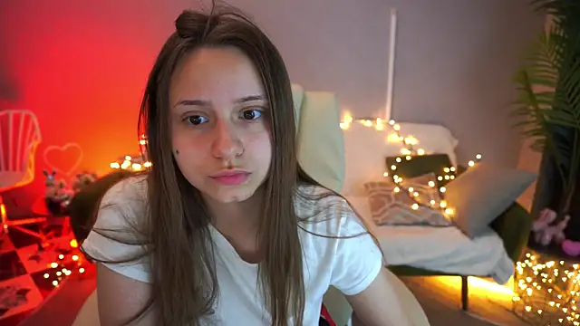 TinyNatalie online show from May 2026 08:41:06 PM
