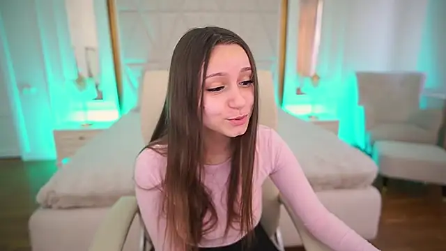 TinyNatalie online show from March 2026 01:53:01 PM