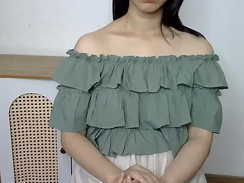 Alice-Hot88 online show from November 2025 08:57:02 AM